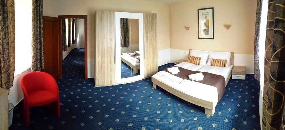 Garni Hotel Tatramonti Poprad Bagian luar foto