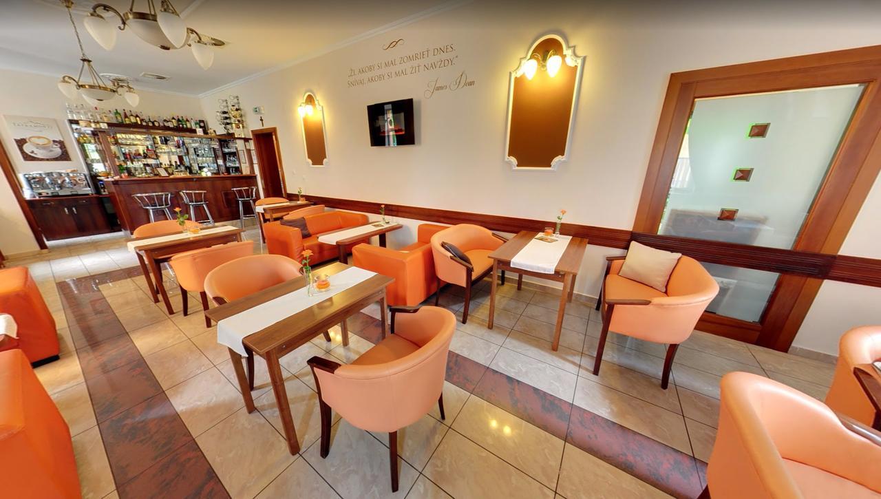 Garni Hotel Tatramonti Poprad Bagian luar foto