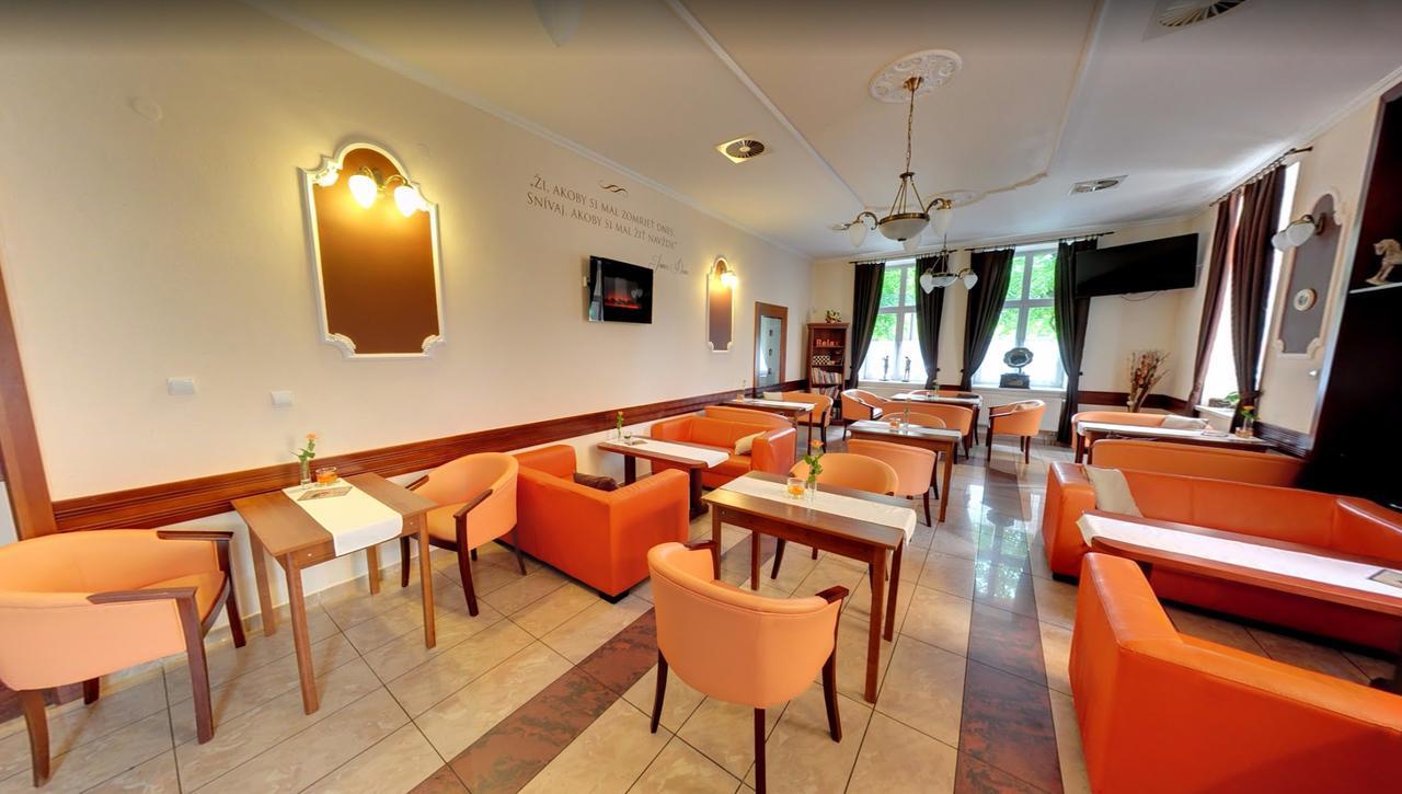 Garni Hotel Tatramonti Poprad Bagian luar foto
