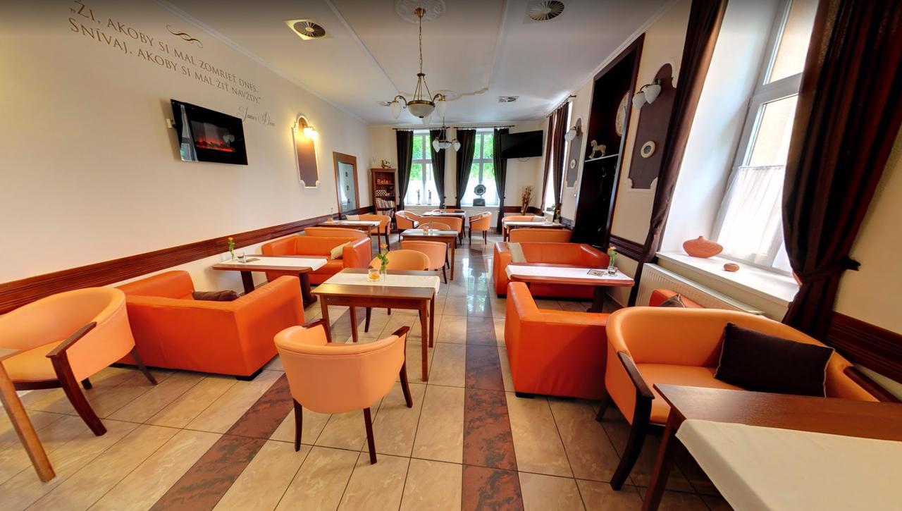 Garni Hotel Tatramonti Poprad Bagian luar foto