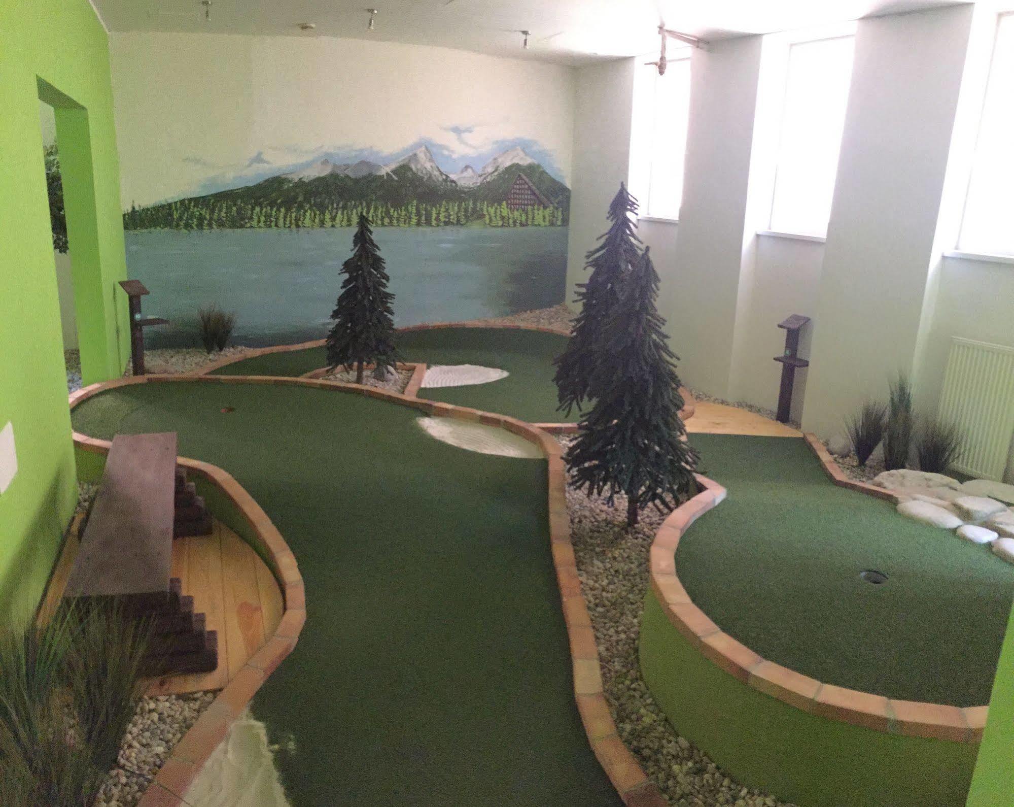 Garni Hotel Tatramonti Poprad Bagian luar foto