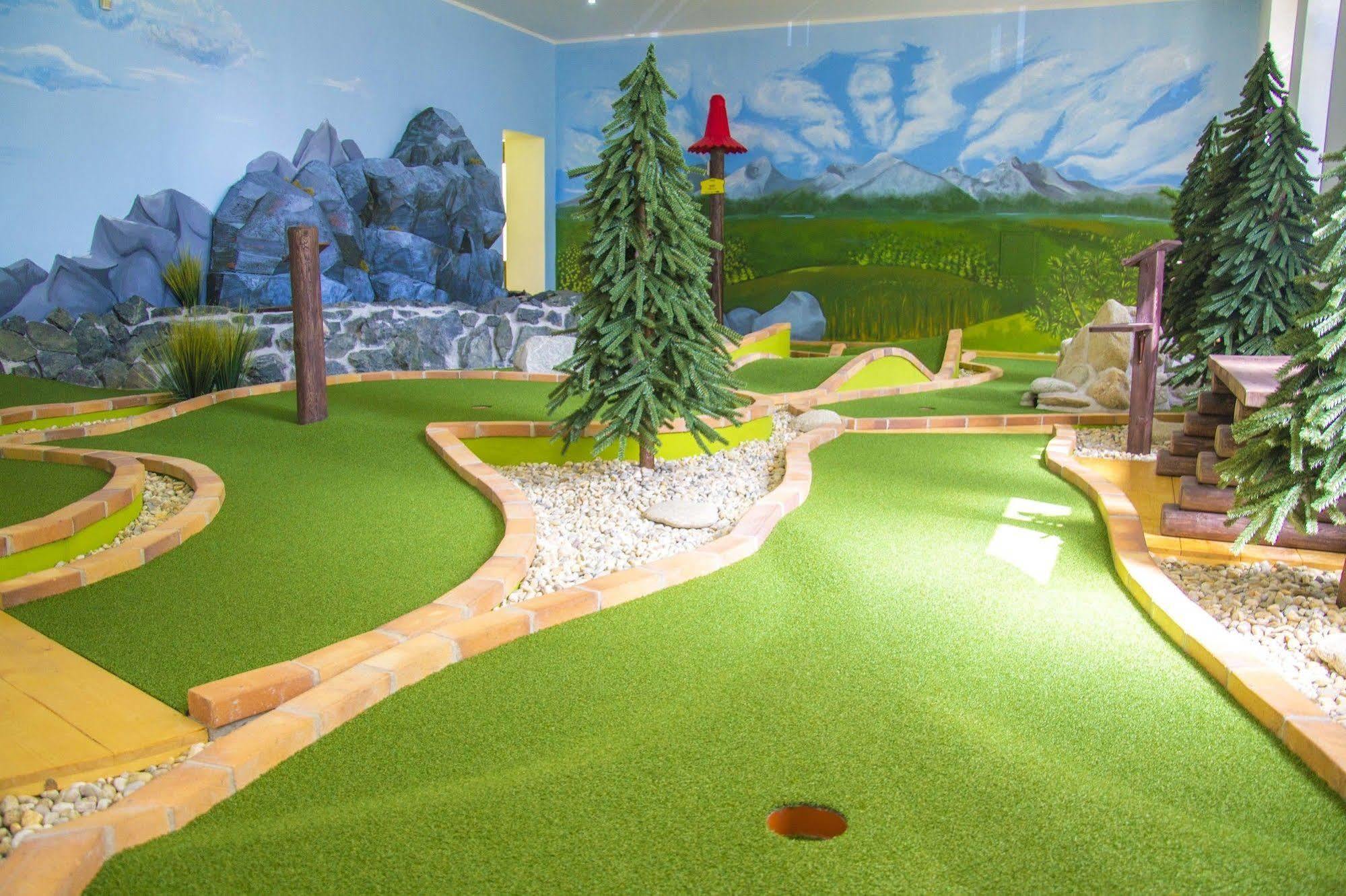 Garni Hotel Tatramonti Poprad Bagian luar foto