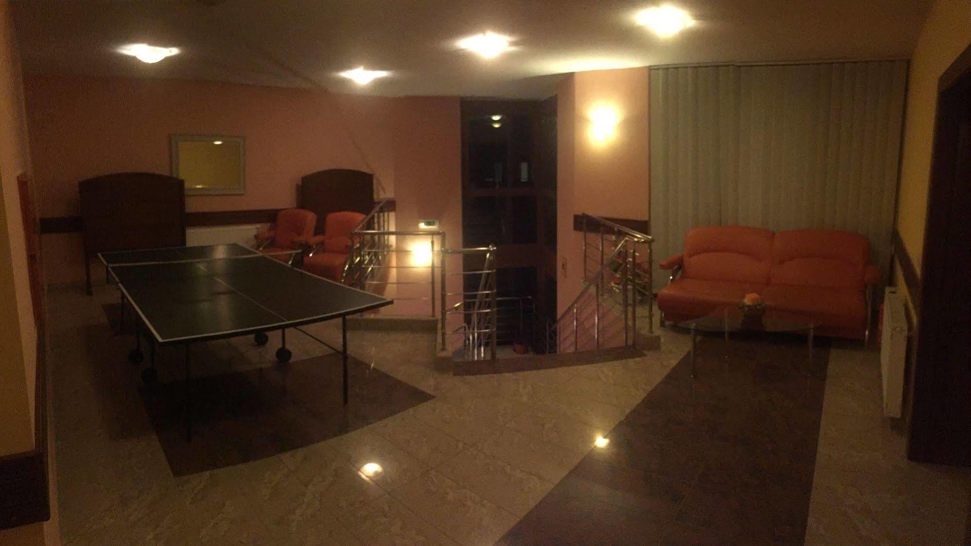 Garni Hotel Tatramonti Poprad Bagian luar foto