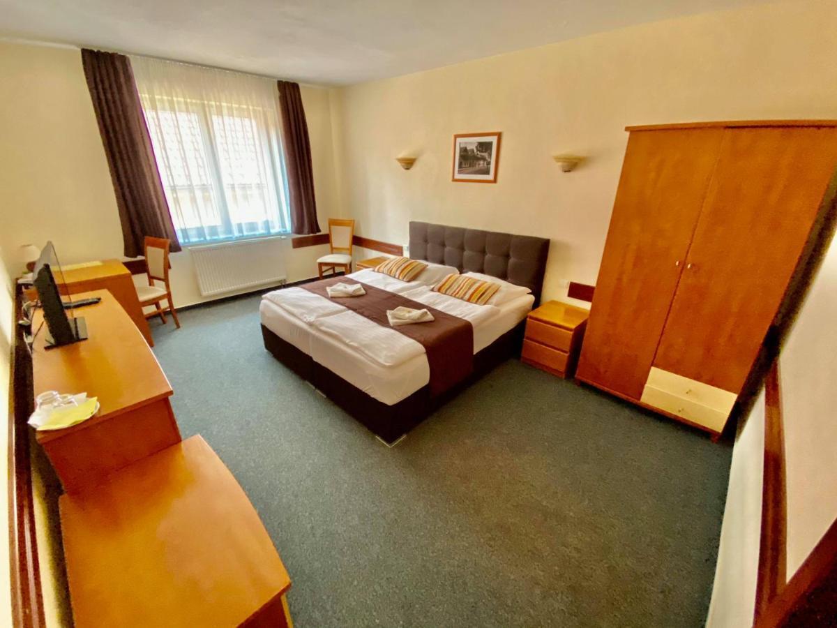 Garni Hotel Tatramonti Poprad Bagian luar foto