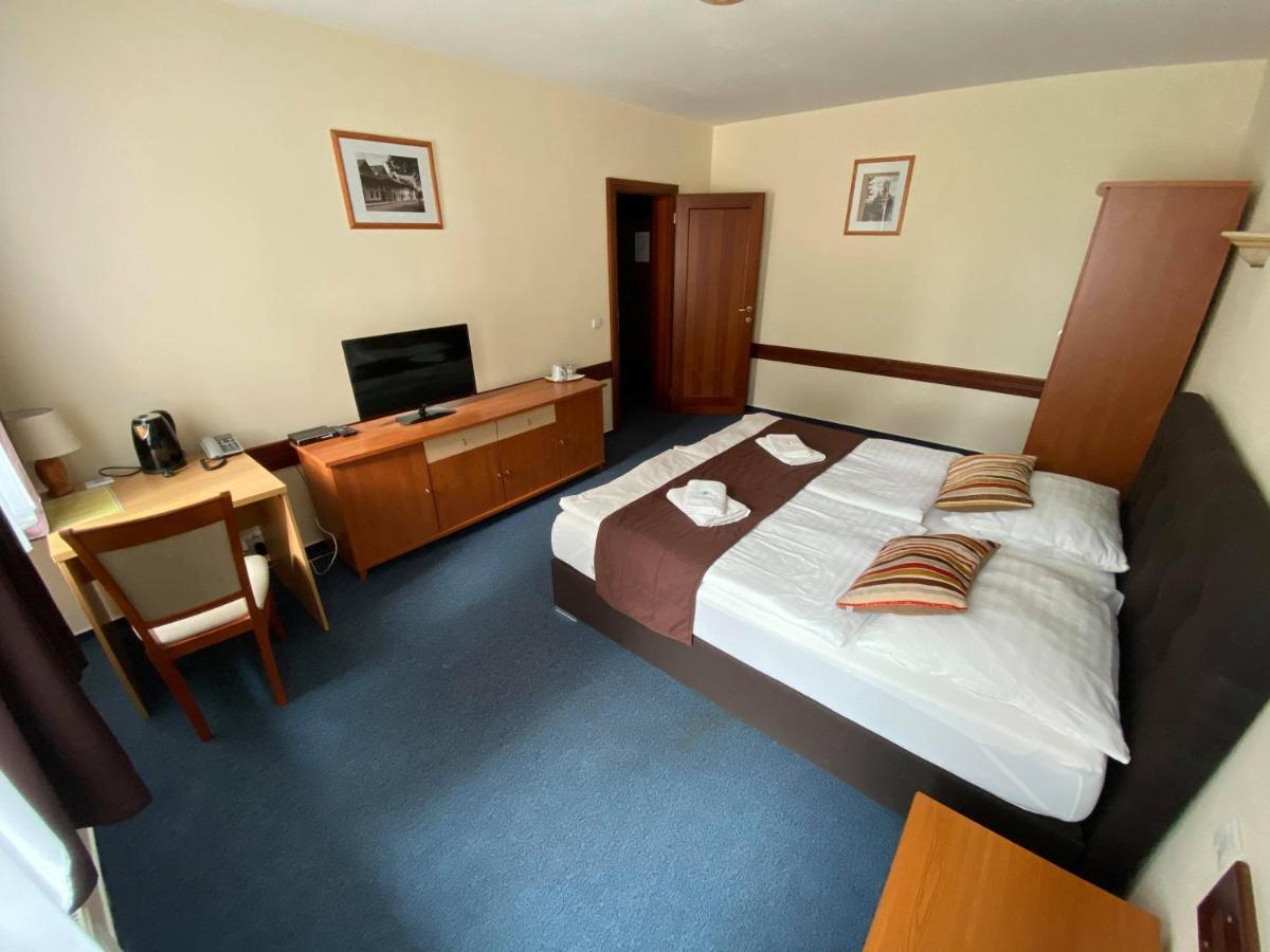Garni Hotel Tatramonti Poprad Bagian luar foto